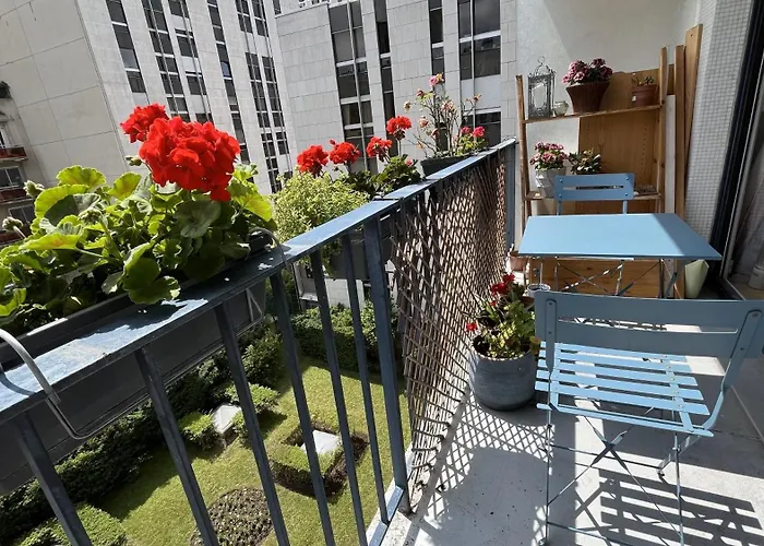 Appt 2 Chambres Vue Tour Eiffel